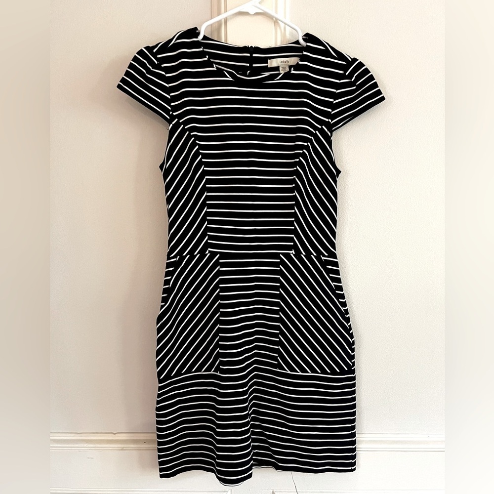 Lark & Ro navy stripe cap sleeve dress size small excellent condition